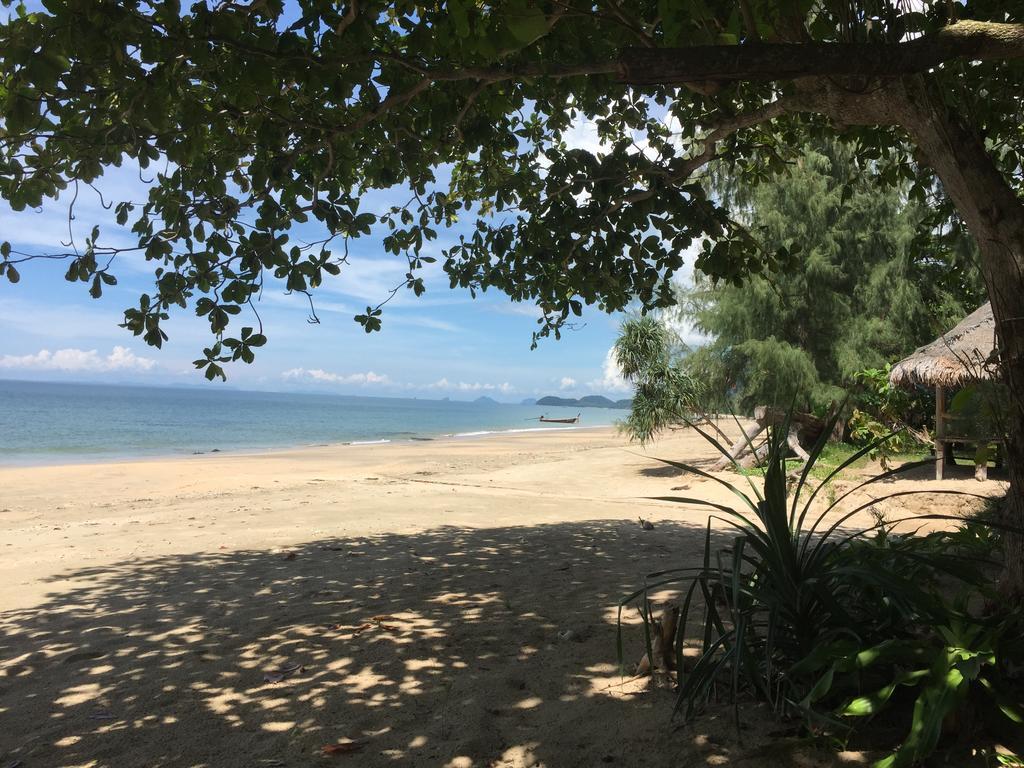 Cocobar&Bungalow'Kohjum Hotel เกาะจำ ภายนอก รูปภาพ