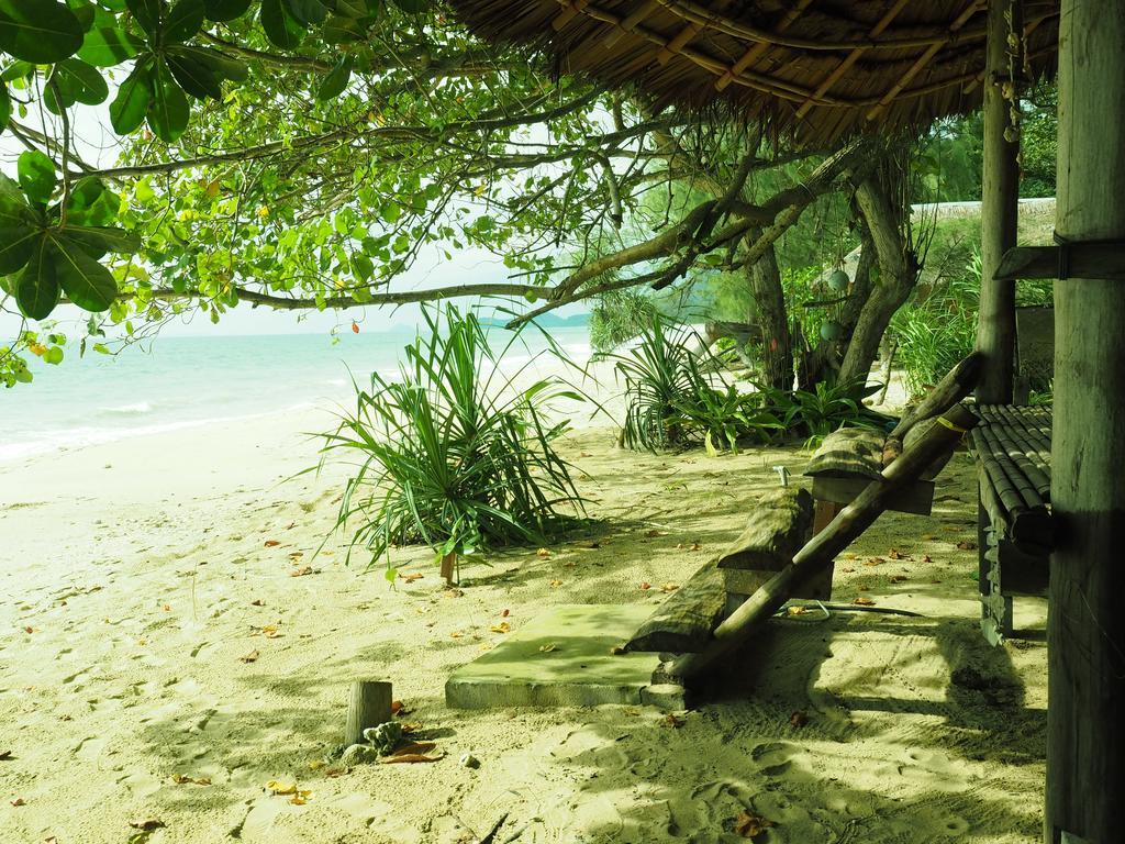 Cocobar&Bungalow'Kohjum Hotel เกาะจำ ภายนอก รูปภาพ