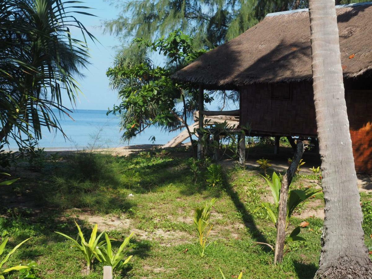 Cocobar&Bungalow'Kohjum Hotel เกาะจำ ภายนอก รูปภาพ