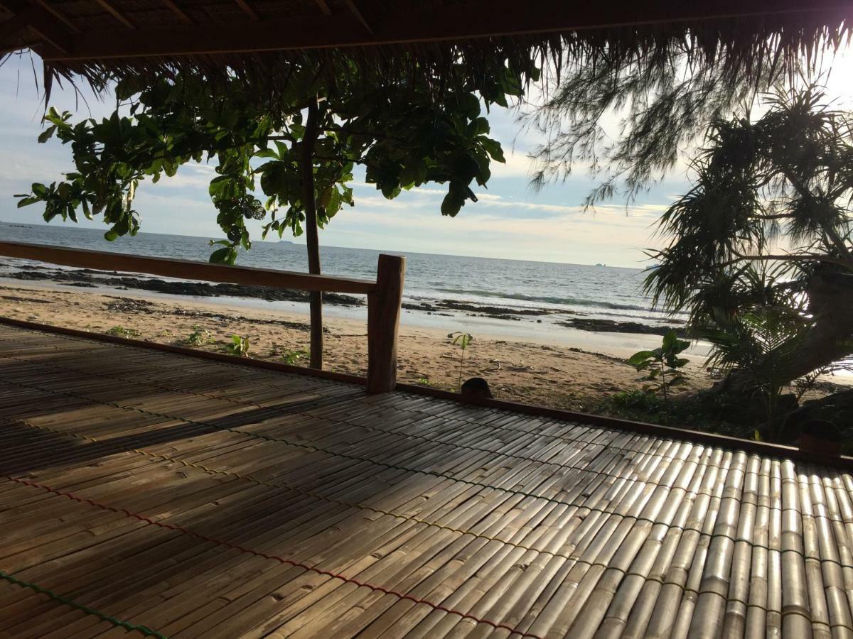 Cocobar&Bungalow'Kohjum Hotel เกาะจำ ภายนอก รูปภาพ